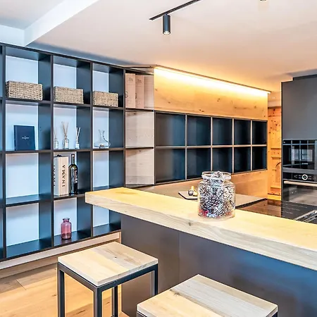 Apartamento Chesa Zentrum 10b By Interhome